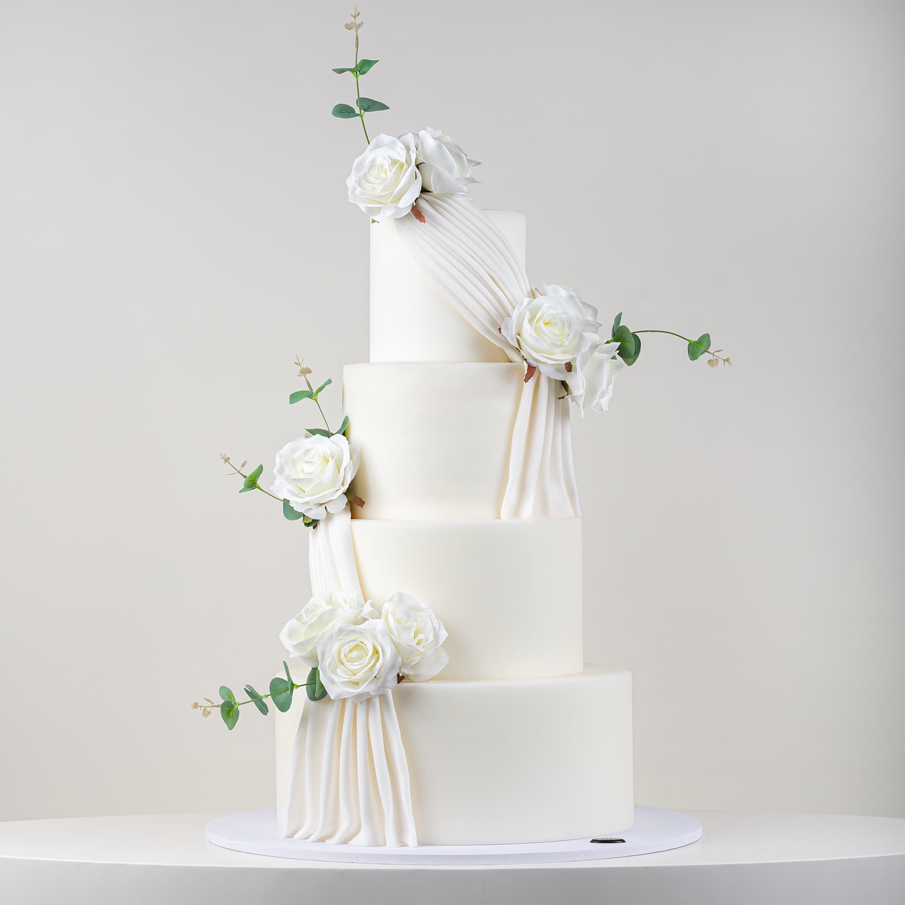 Roses Wedding Cake